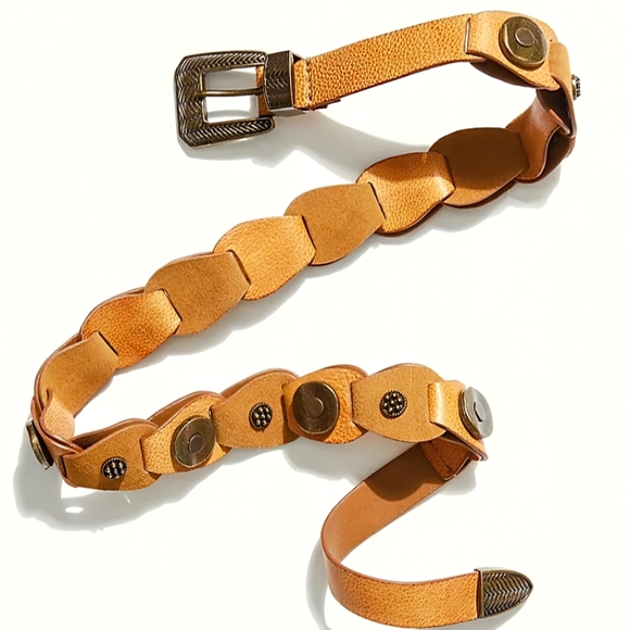 RARE*FREE PEOPLE Medallion Raw Cowhide Leather Bohemian Belt $98-FP.COM 2021' - Picture 3 of 16
